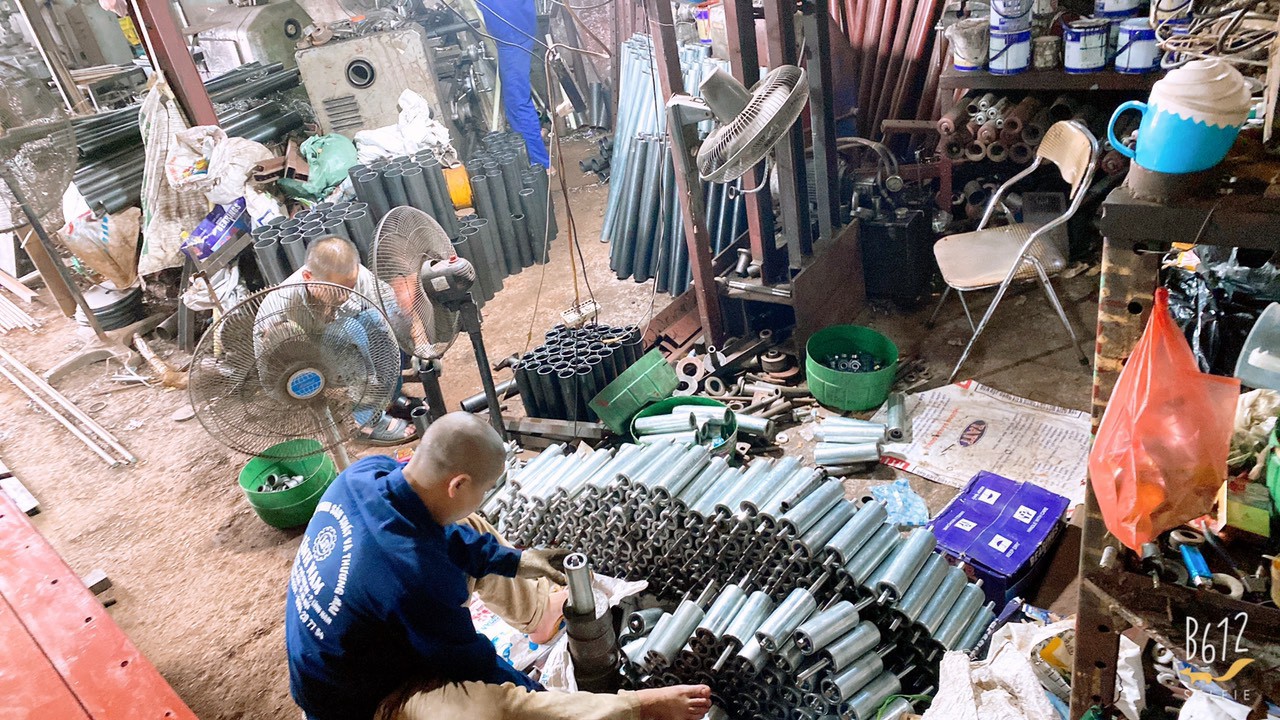 Tuyển 2 Thợ Tiện Miễn Trung Gian